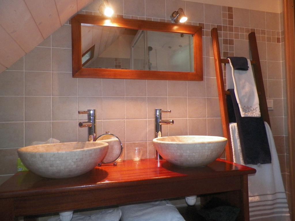 Oudoty Bed & Breakfast Kerlouan ภายนอก รูปภาพ